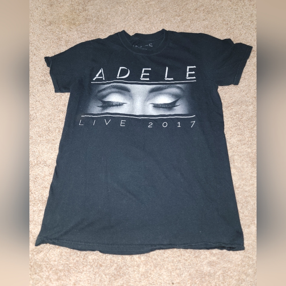 Adele Live 2017 t-shirt size small